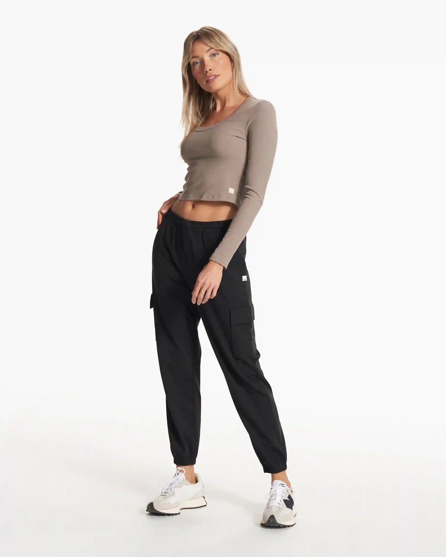 Long Sleeve Pose Scoop Tee | Graphite