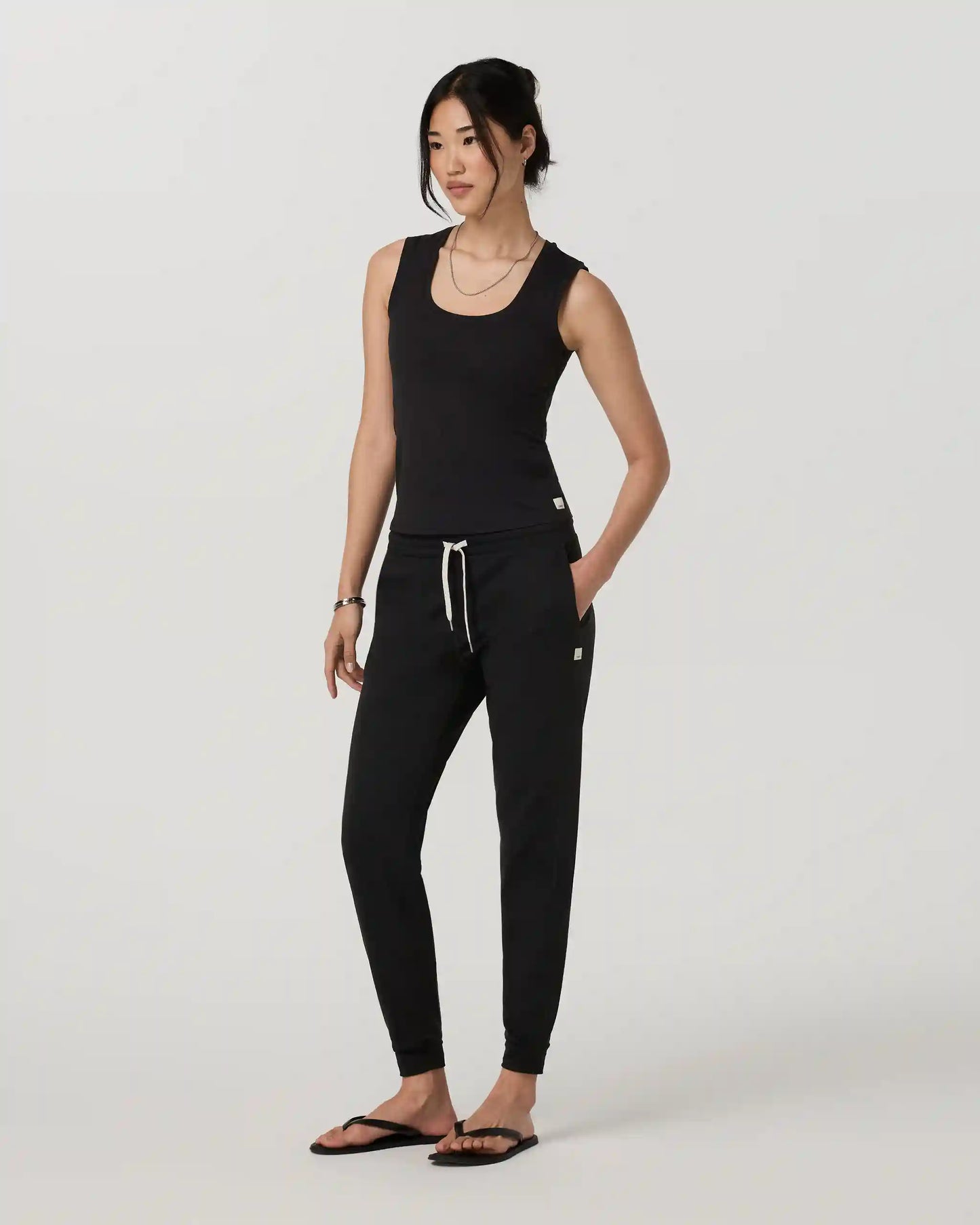 Halo Essential Scoop Tank Long | Solid Black