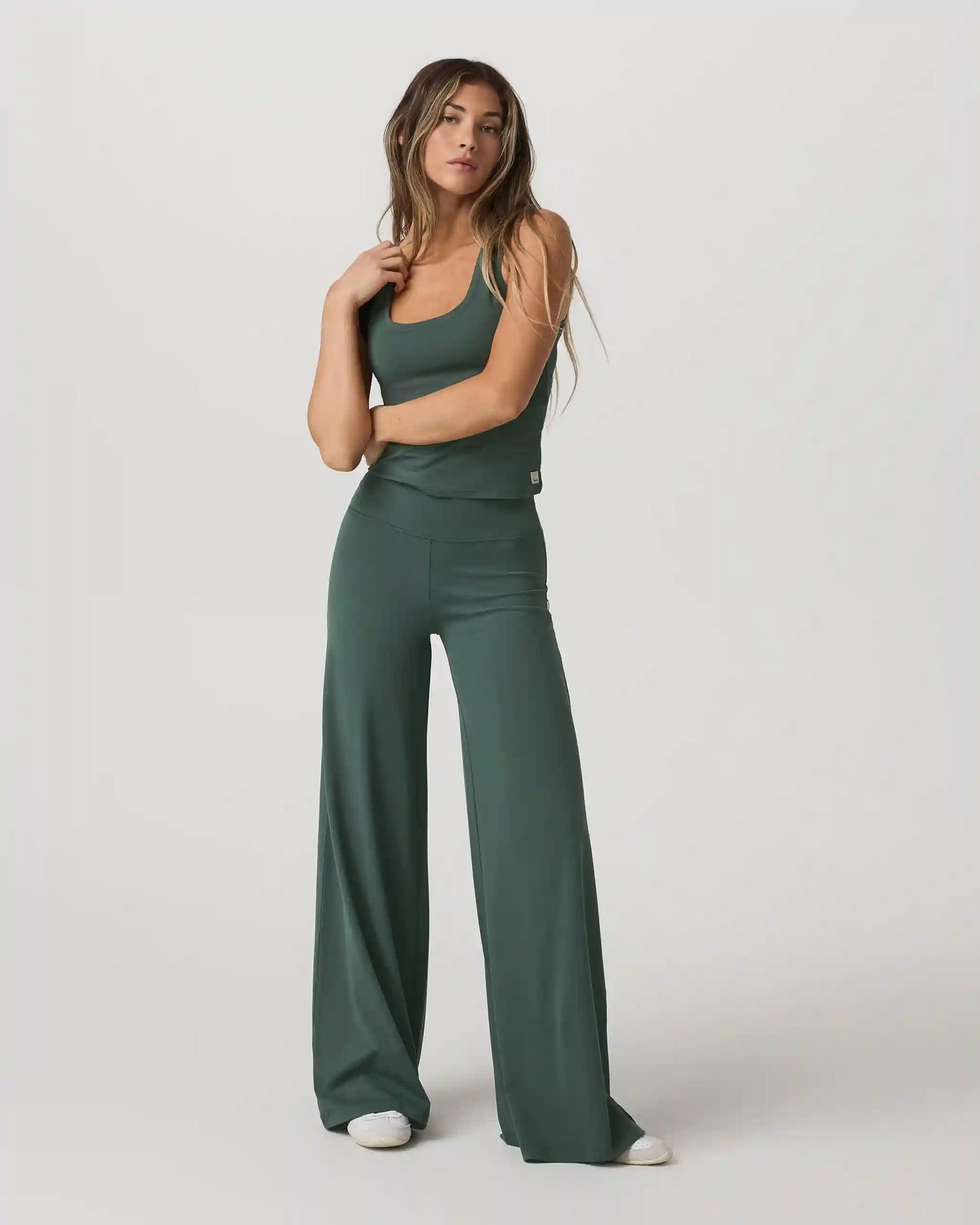 Halo Essential Scoop Tank | Agate Green