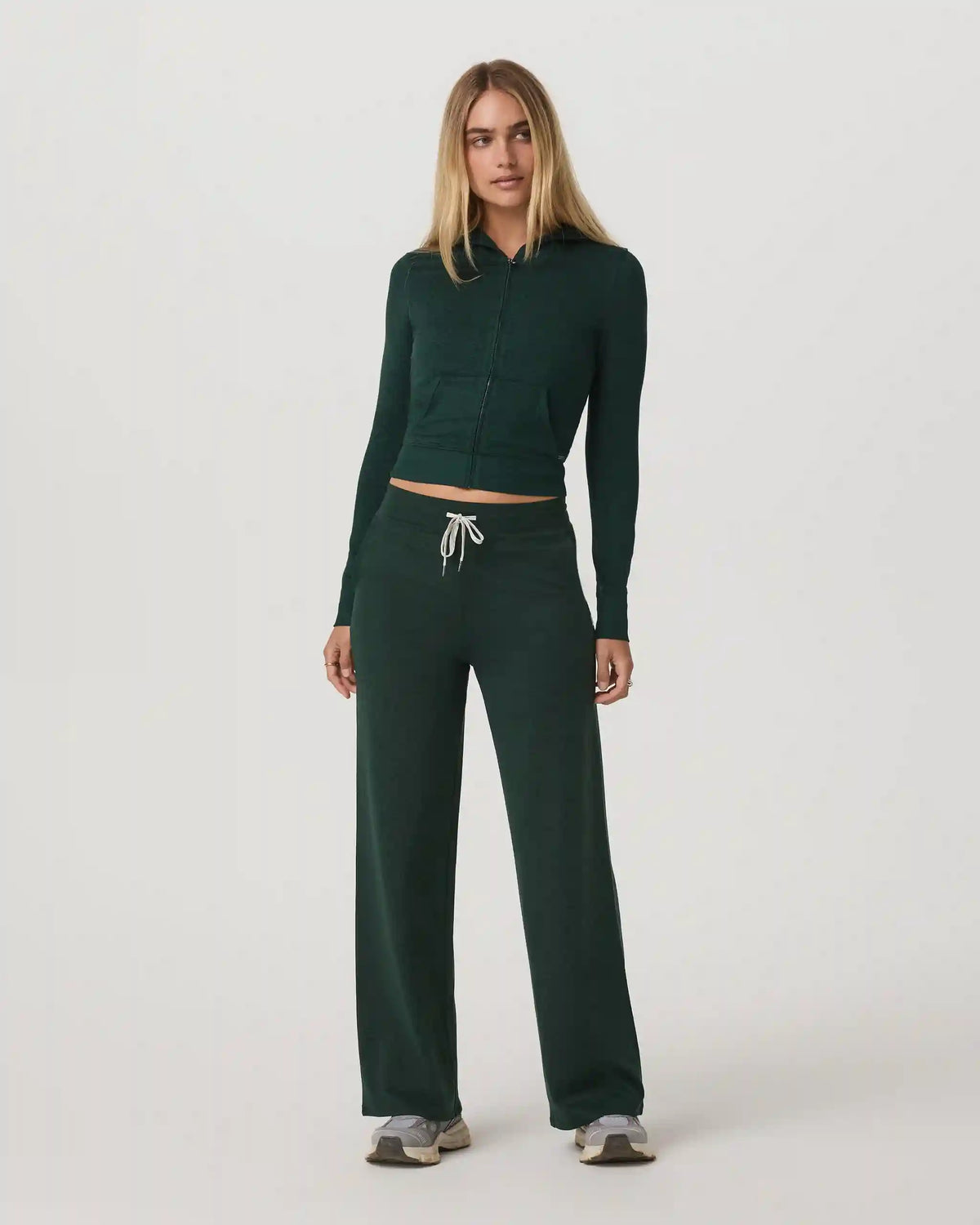 Halo Essential Wideleg Pant - Short | Evergreen Heather