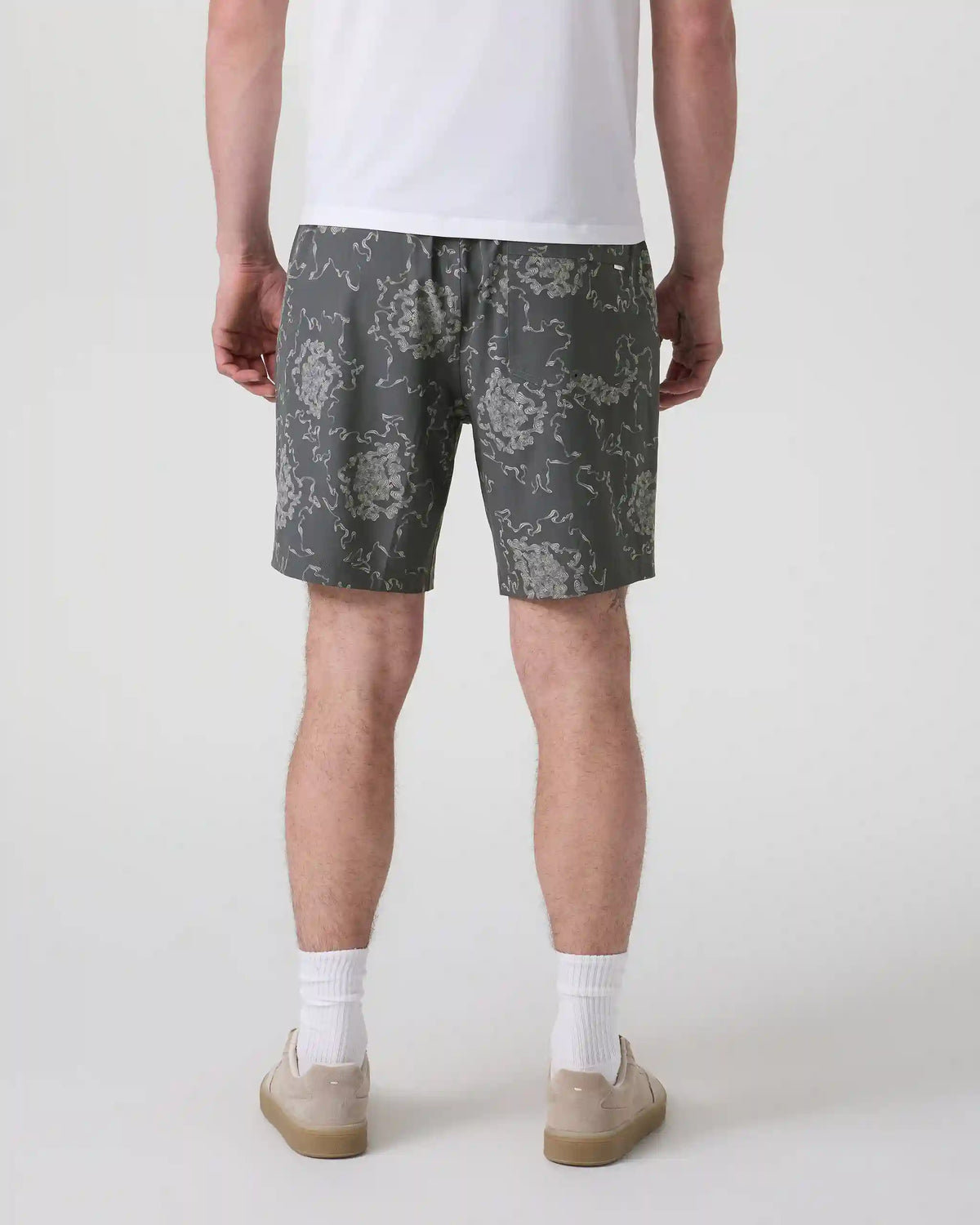 Kore Short Lined 7" Vuori x Kelsey Brookes | Dark Pewter