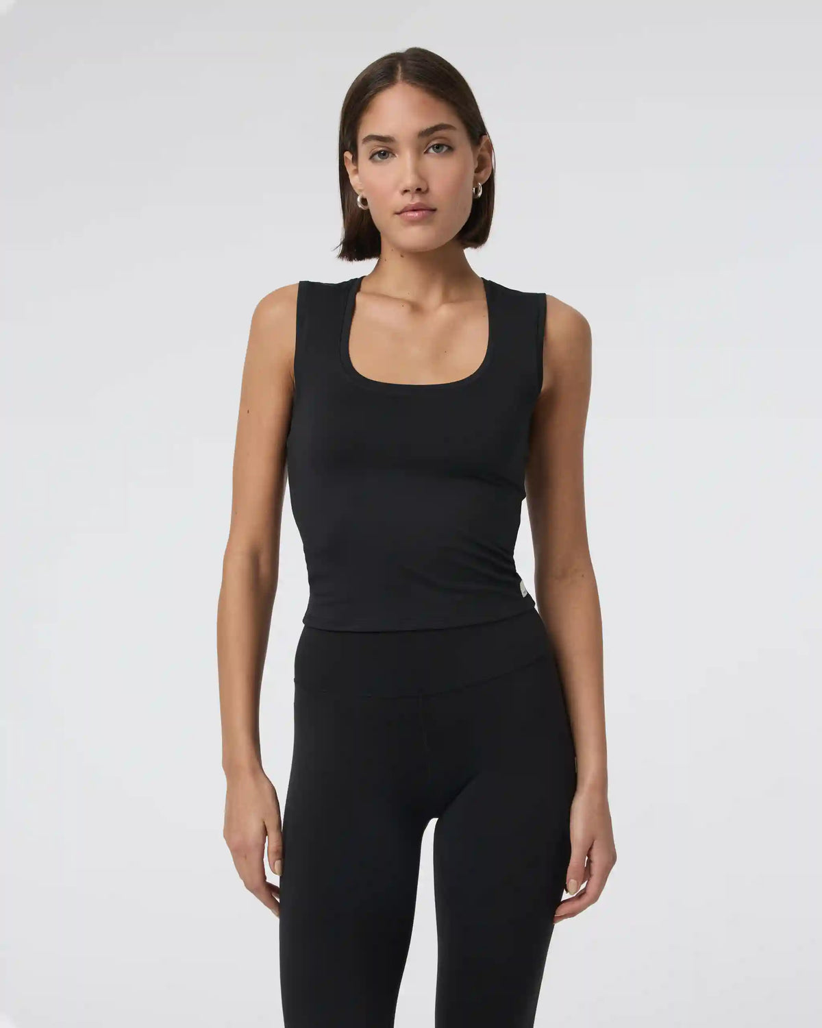 Halo Essential Scoop Tank | Solid Black