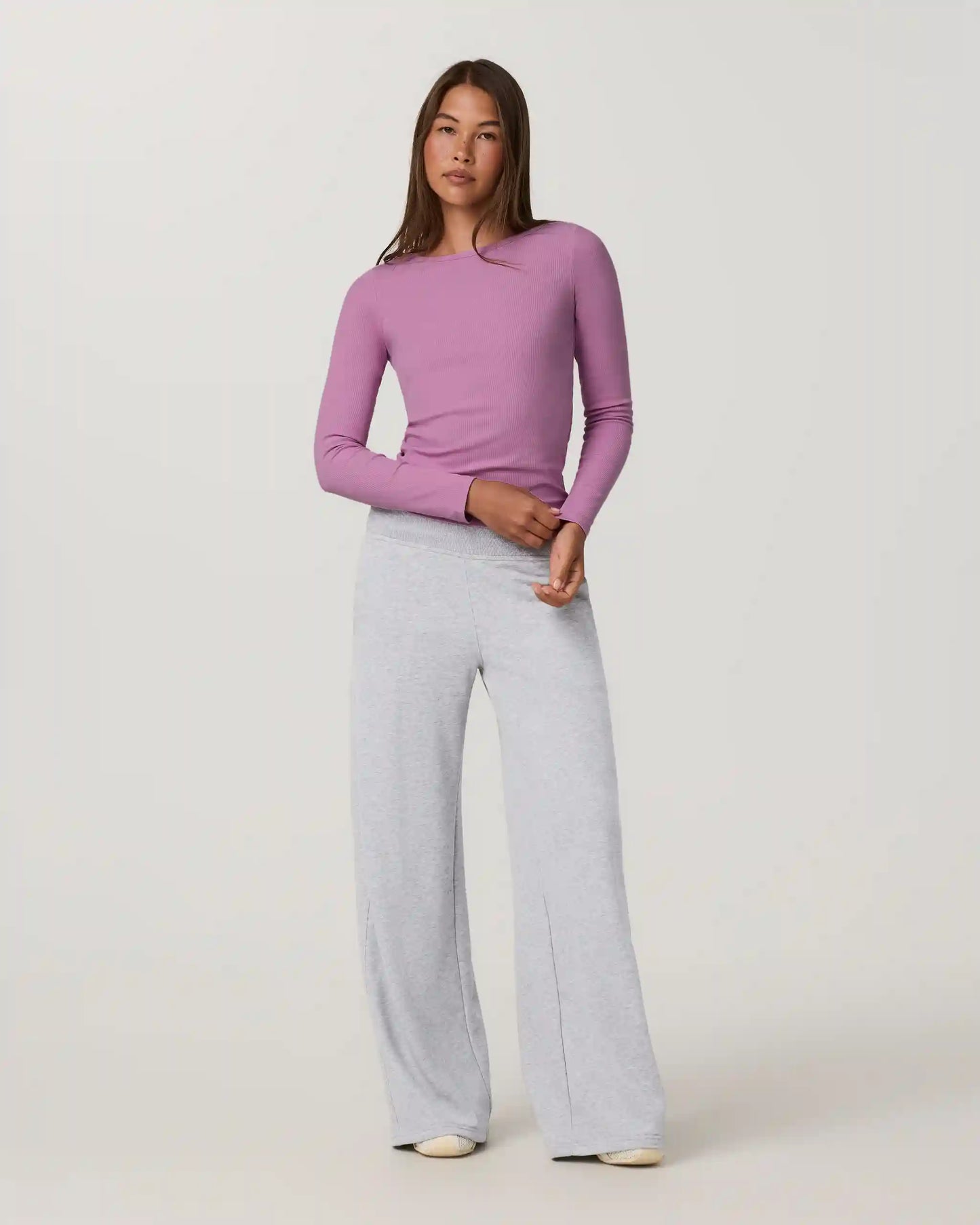 Long Sleeve Pose Subtle Scoop | Light Bloom