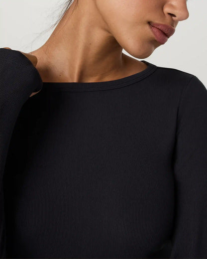 Long Sleeve Pose Subtle Scoop | Solid Black
