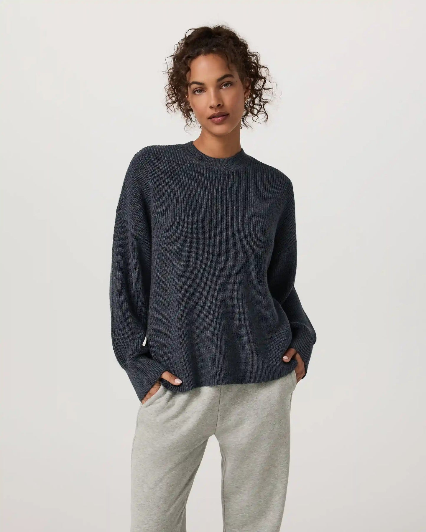 Alps Classic Crew Sweater | Charcoal
