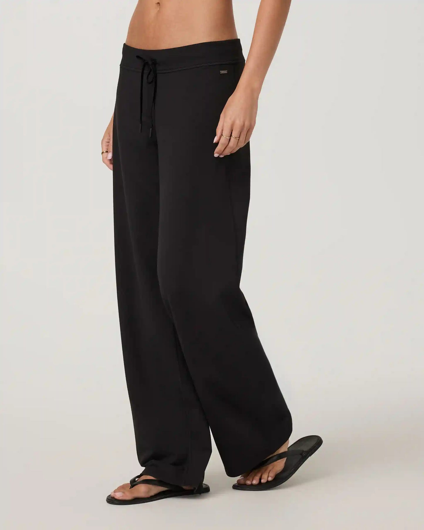 Halo Low Rise Straight Leg Pant - Short | Solid Black