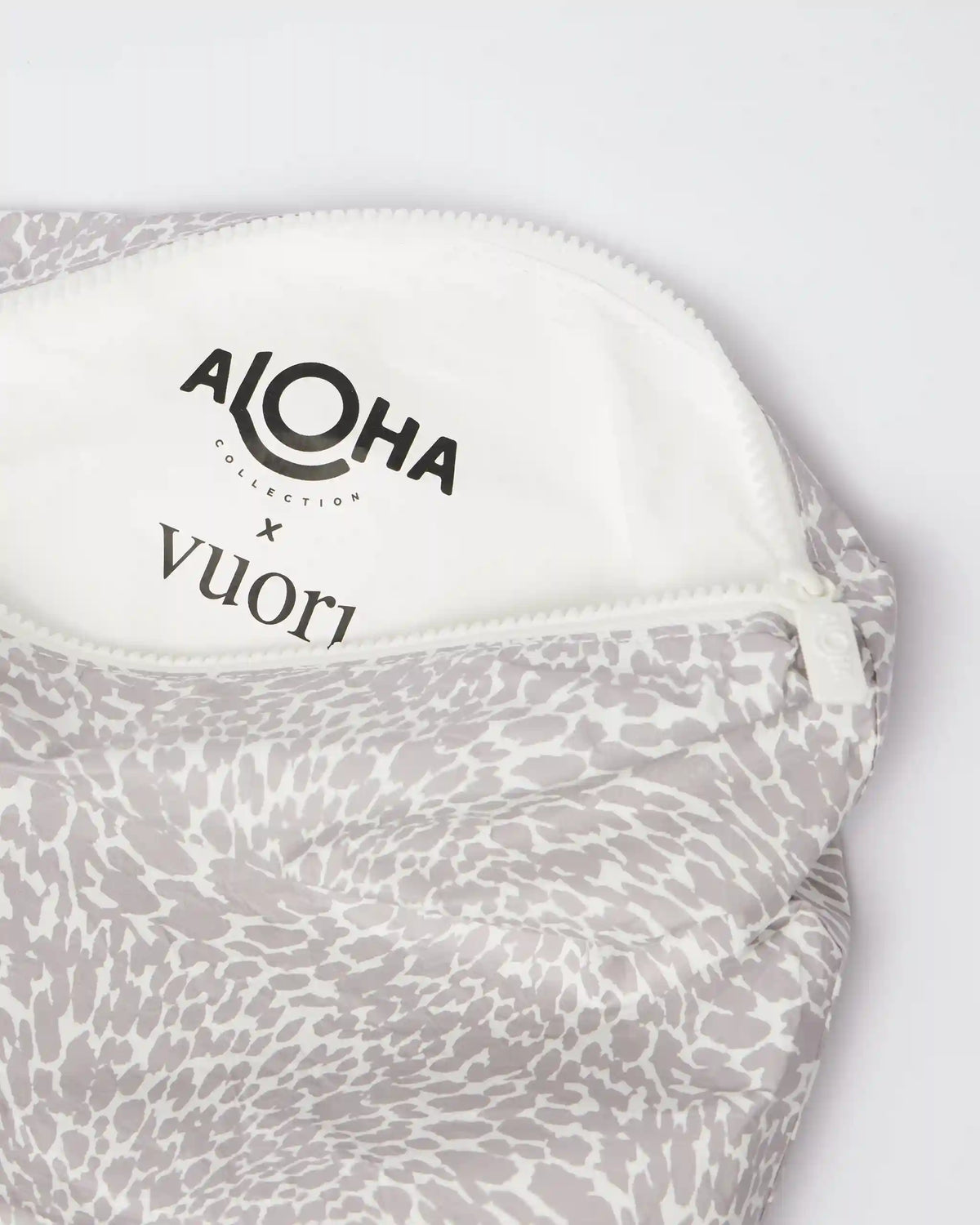 ALOHA-Mid Pouch | Salt Umber Blurred Torrent